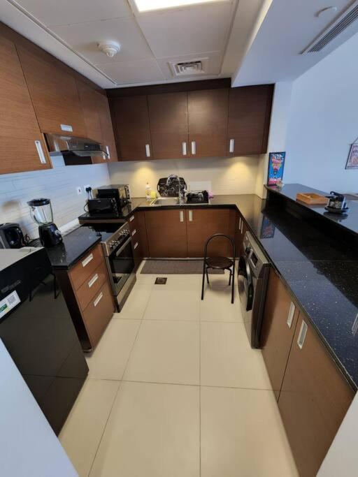 Cozy 1Br In Iconic Tower Apartment Abu Dhabi Exterior photo